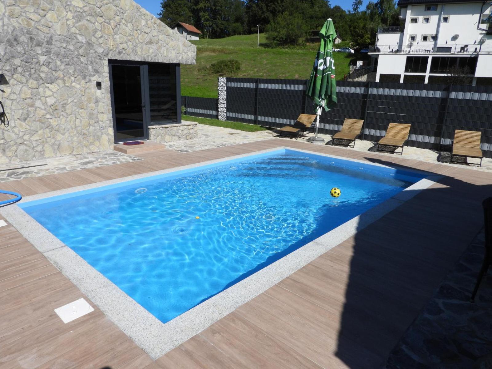 Motel Aladin Cazin Esterno foto